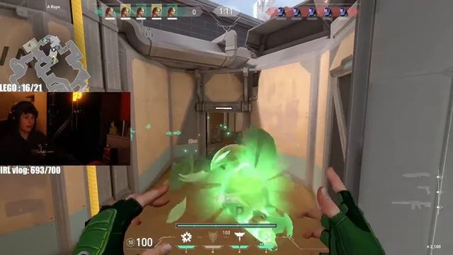 Random plays valorant with mates! смотреть онлайн