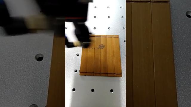 4060Z 80W Engraving Video on Bamboo смотреть онлайн