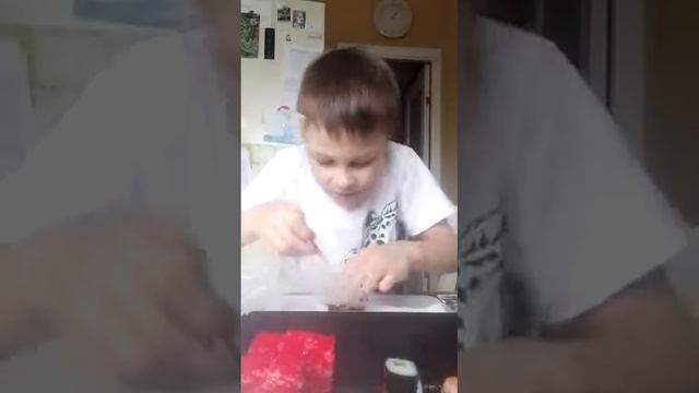 я ем роллы! типо мукбанг😅 смотреть онлайн