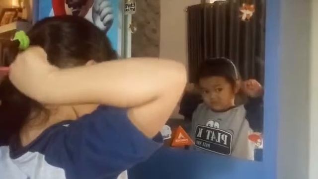 Mira can brush hair and try to tidy up смотреть онлайн