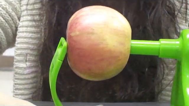 Useful Mini Peeler for Apple Potato смотреть онлайн