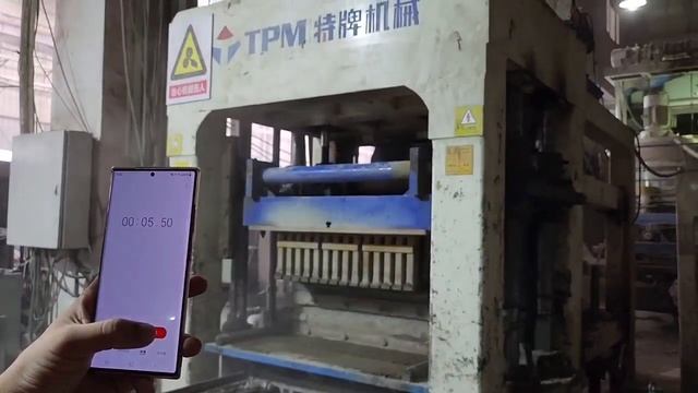 Машина для производства бетонных блоков китайского дизайна TPM8000 смотреть онлайн