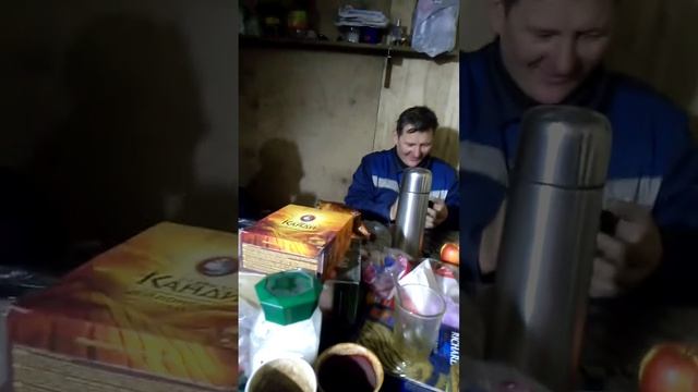 кушаем Курицу на работе в Липецке смотреть онлайн