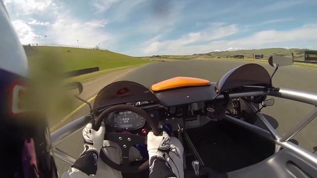 How not to take turn 4 @ Sears Point Sonoma Raceway смотреть онлайн