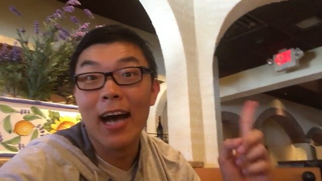 Olive Garden Never Ending Pasta Pass Day 44 Lunch смотреть онлайн