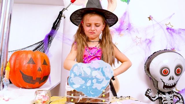 Fursiki show plays Halloween Trick or Treat смотреть онлайн