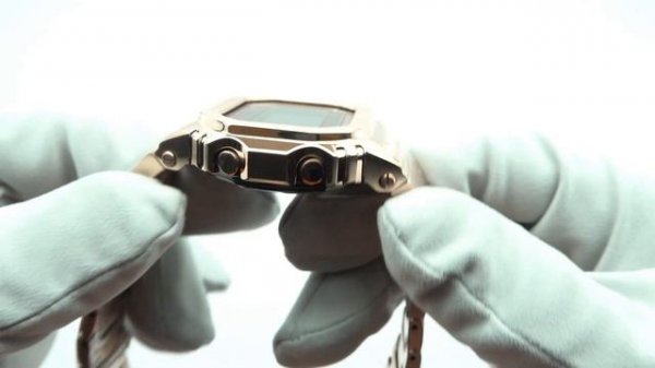 Casio | G-Shock GMW-B5000GD-4ER | GIULIAN WATCHES AND JEWELLERY | UNBOXING