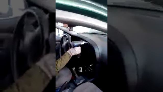 Девушка и фен
