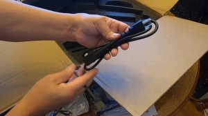 Unboxing the Atomstack A20 / S20 / X20 20W Laser Cutter / Engraver and close-up look.