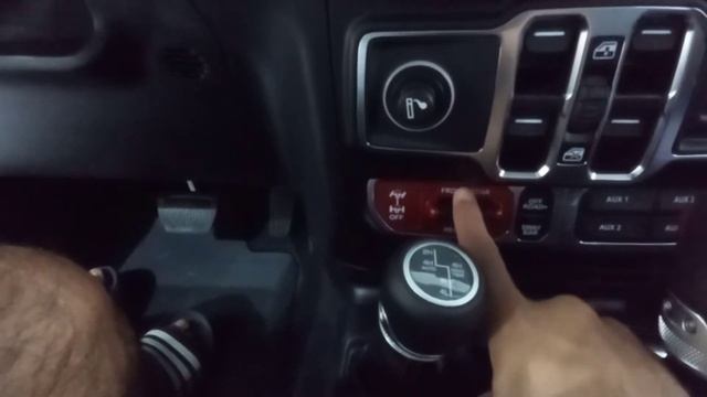 Dubai avtosalonidagi Jeep wrangler JLU Rubicon. 2-qism смотреть онлайн