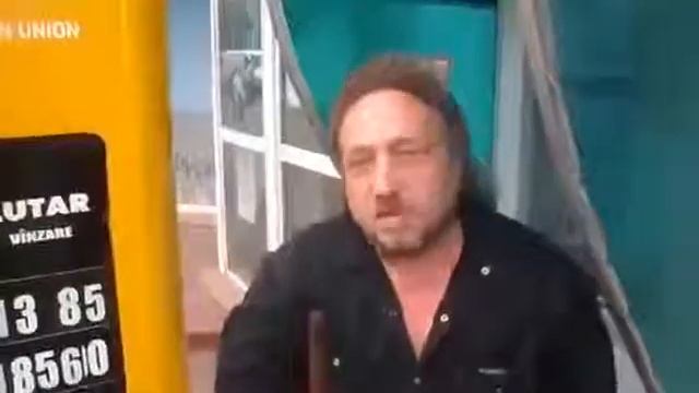 У нас работают люди с ограниченными возможностями, но не ограниченым мышлением! смотреть онлайн