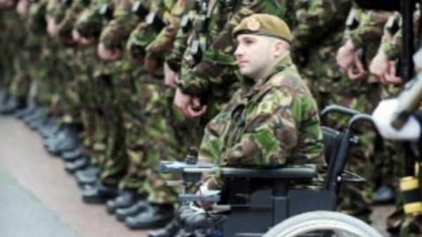 Классный час ко дню инвалидов "Дарите людям доброту!".