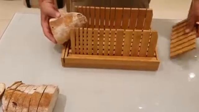 Premium Bamboo Foldable Bread Slicer