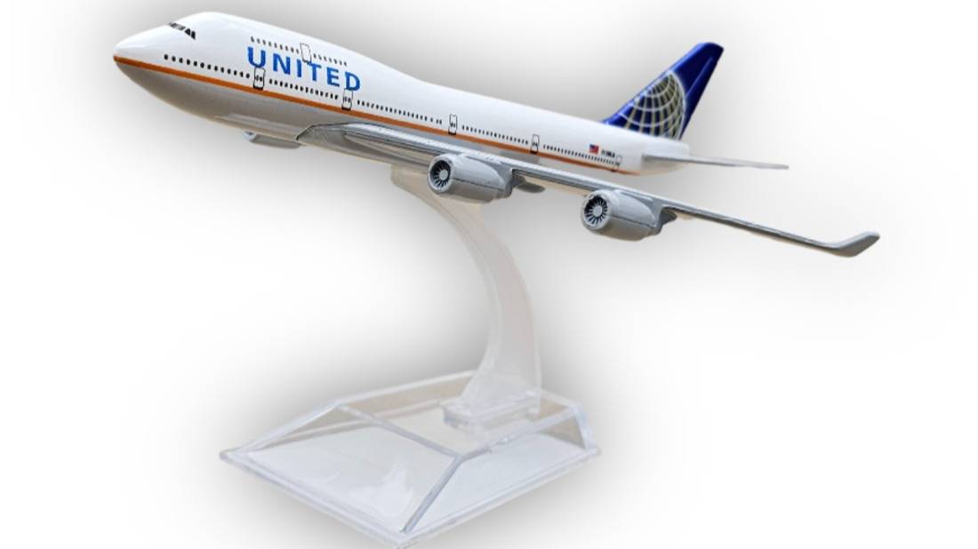 Модель самолета Boeing 747 United Airlines длина 15 см (без шасси)