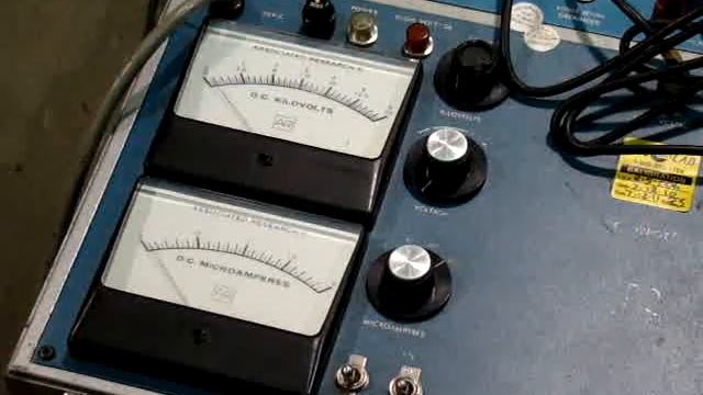 Testing Lightning Arrestors and Surge Capacitors смотреть онлайн