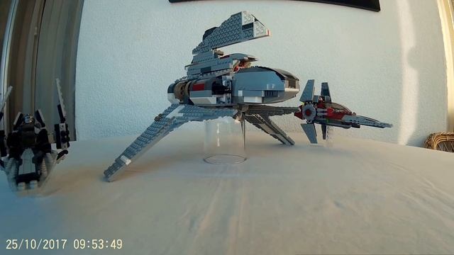 Lego Star Wars : Palpatine's Shuttle Escorted by V Wings Scene смотреть онлайн