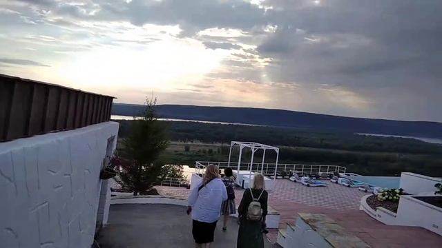 СпаОтель SkyVillage Сколько горы, Красная Глинка смотреть онлайн