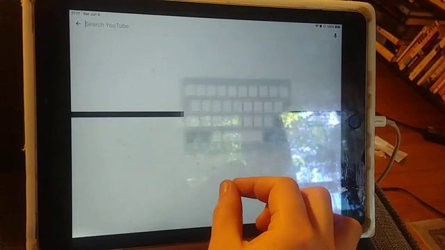 Fix small keyboard on one side of ipad screen смотреть онлайн