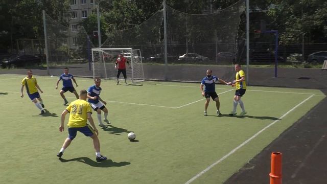 Комета - Карелия 0:6