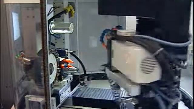 Демонстрация работы оси В на Hawemat 2001 смотреть онлайн