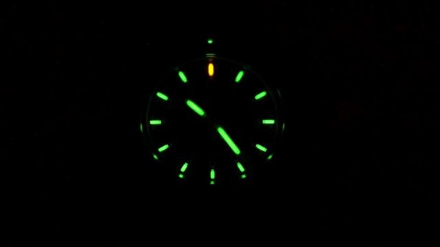 Marathon Pilot's Navigator with Date & Tritium (WW194013) смотреть онлайн
