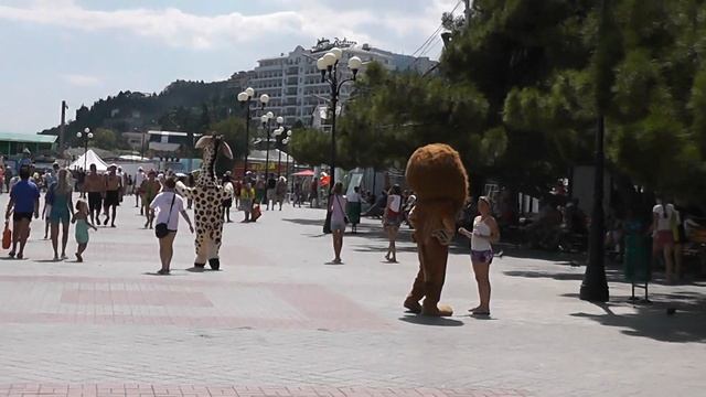 Набережная Алушты . смотреть онлайн