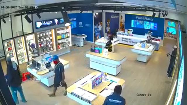 PNG Robbery 2022 | Fone Haus Robbed смотреть онлайн