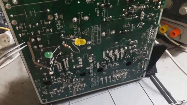 Placa Arcondicionado - Teste chaveamento do relê - Modelo BB410101A смотреть онлайн