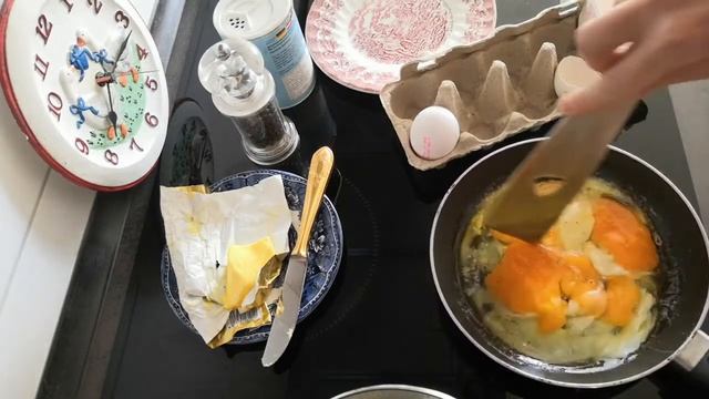 4 eggs in 3 min ENG DE RU смотреть онлайн