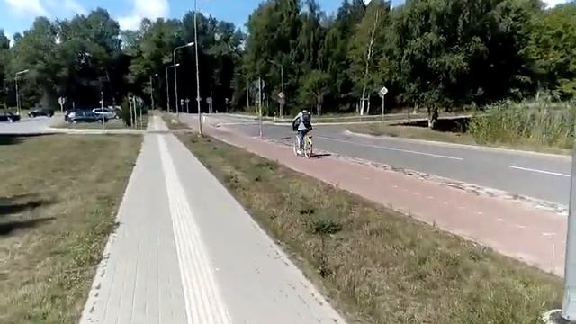 Лиепая. Латвия. Дорожка в Приморский парк. смотреть онлайн