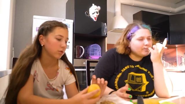 24 часа в наручниках с сестрой челлендж