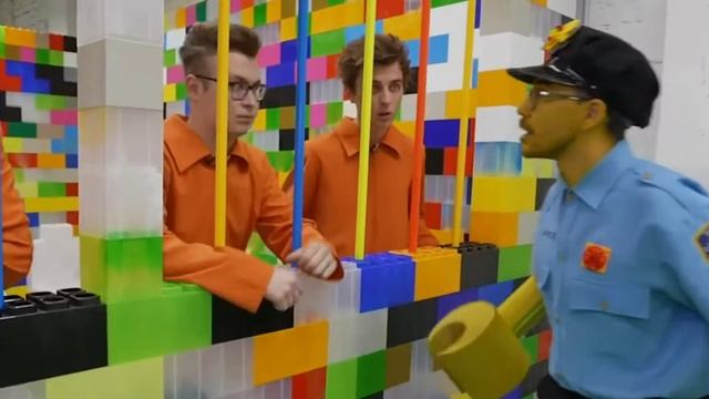 24 Часа в Лего тюрьме смотреть онлайн