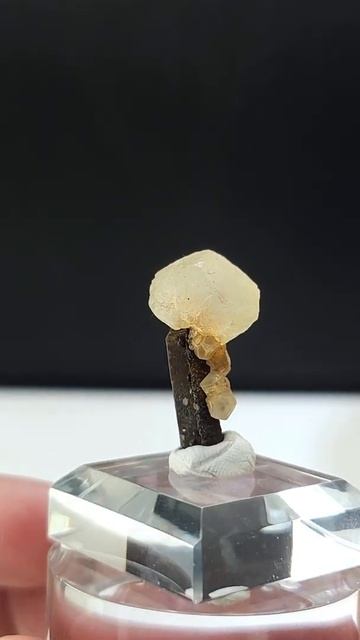 ．艾莉希亞寶石水晶．02 內蒙球球方解石 球狀方解石 內蒙方解石 多面體方解石 смотреть онлайн