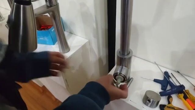 kitchen sink faucet handle hard to turn смотреть онлайн