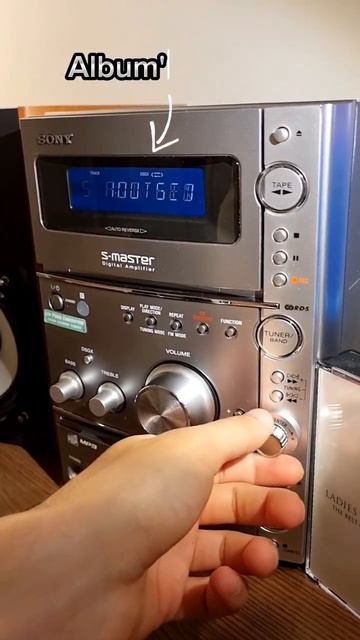 ~ CD TEXT ~ A very 90's tech thing, Developed by Sony in 1996! #tech #music #text #vintage #90s смотреть онлайн