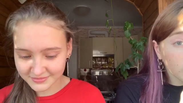Повторяем макияж Арианы Гранде / Vlada and Katya смотреть онлайн