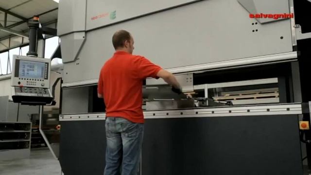 Plegadora Salvagnini B2 Hidraulica смотреть онлайн
