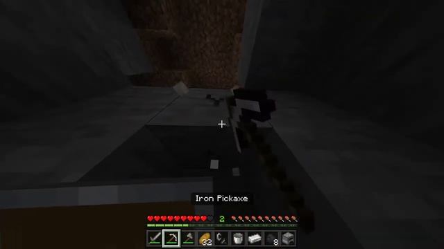Minecraft Manhunt (on Bedrock)