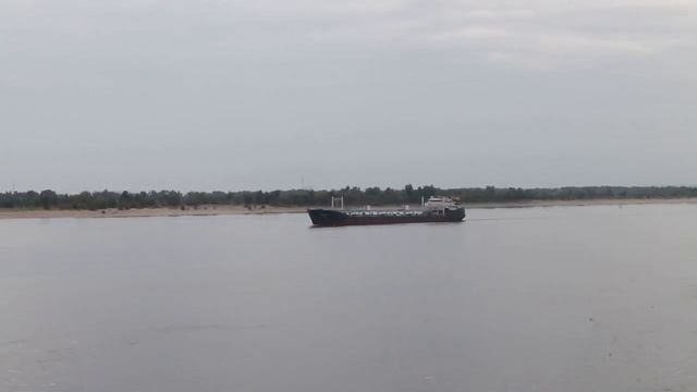 Баржа на Волге
