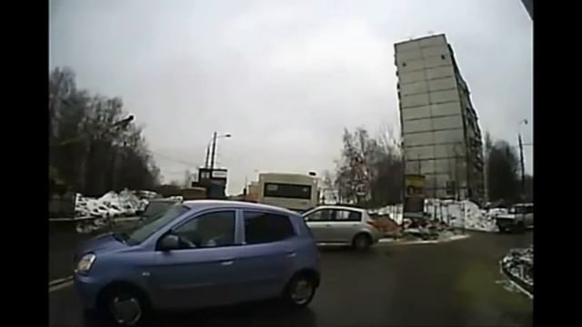 И опять девчонки на дорогах...! смотреть онлайн