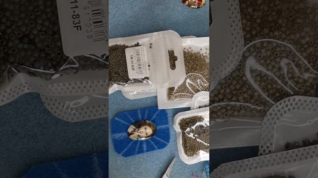 брошь девочка заказать и подписаться в https://vk.com/elvirastyle72#аксессуары смотреть онлайн