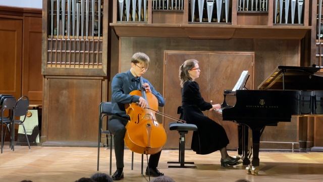 Bohuslav Martinů: Cello Concerto No. 2, H. 304, ( 1 mov - Moderato ) смотреть онлайн