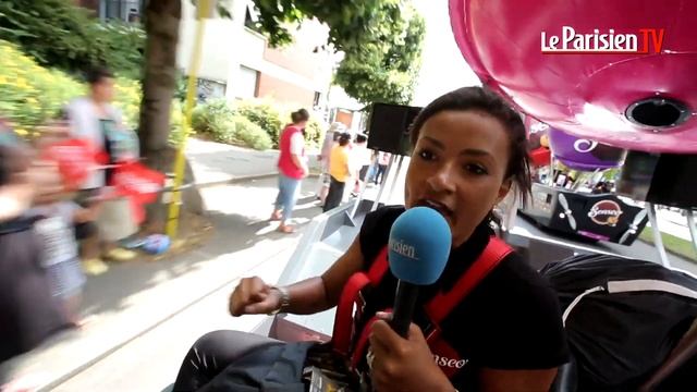Une hôtesse du Tour de France «Parfois, on reçoit des gifles !» смотреть онлайн