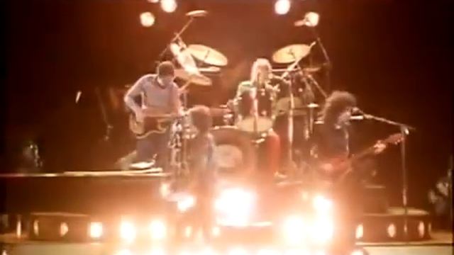 Freddie Mercury (Don't stop me now) смотреть онлайн