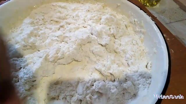 Коржики на сыворотке и хлеба не надо смотреть онлайн