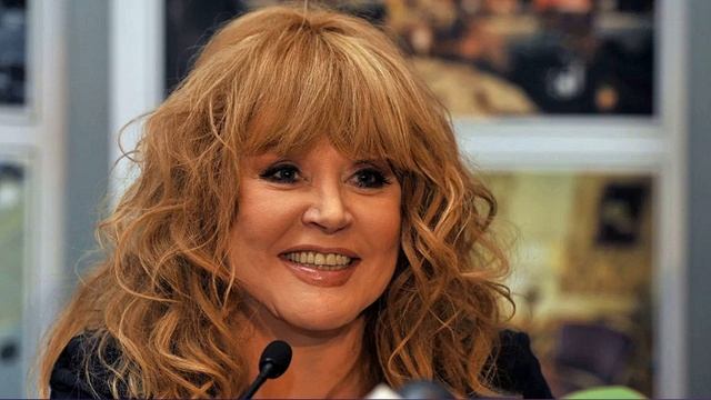 Час назад сообщили...Алла Пугачева...