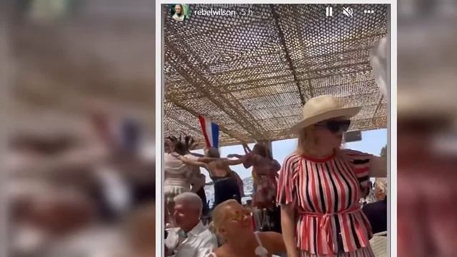Rebel Wilson looks smitten with new girlfriend Ramona Agruma in stunning holiday snaps смотреть онлайн