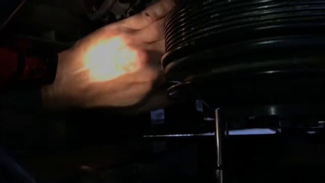 Gino's Garage- Maintenance on a 2004 Newmar Dutchstar with Cummins ISL. смотреть онлайн