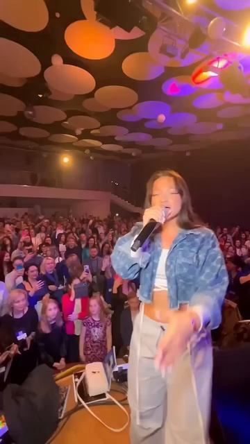 Выступление MARI M #shortsvideo #красноярск смотреть онлайн