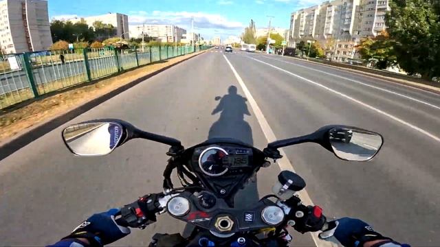 катаем на заднем колесе))) смотреть онлайн